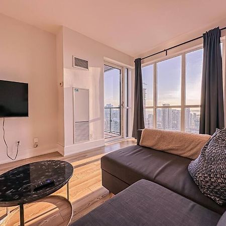 Elegant Suites - City Views, Lake View, Free Parking Торонто Экстерьер фото